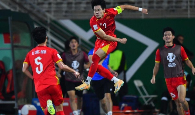 Leyu Sports-传射建功+染红，越南U23前锋阮庭北助球队夺得U23亚洲杯季军