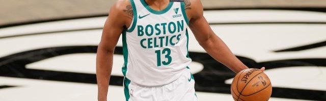 乐鱼体育官网登录-凯尔特人连续出手交易 送走TT换回两位侧翼