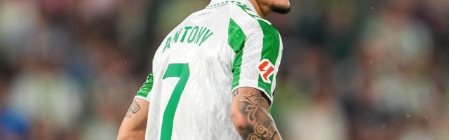 乐鱼体育官网登录-3小时闹剧！曼联拆弹失败：圆神索要400万补偿 贝蒂斯退出